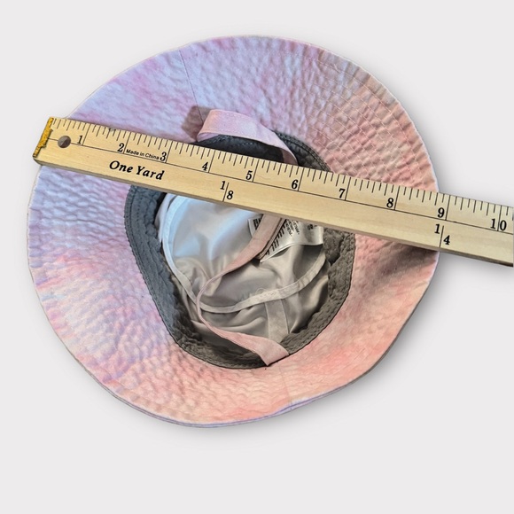 Nike Bucket / Sun Hat Size Toddler UPF 40+ Pink Dri-Fit Chin Strap Active Wear - Picture 5 of 7